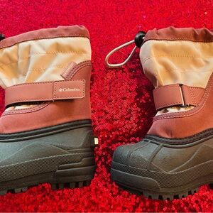 Columbia Kids Boots in Red and Black